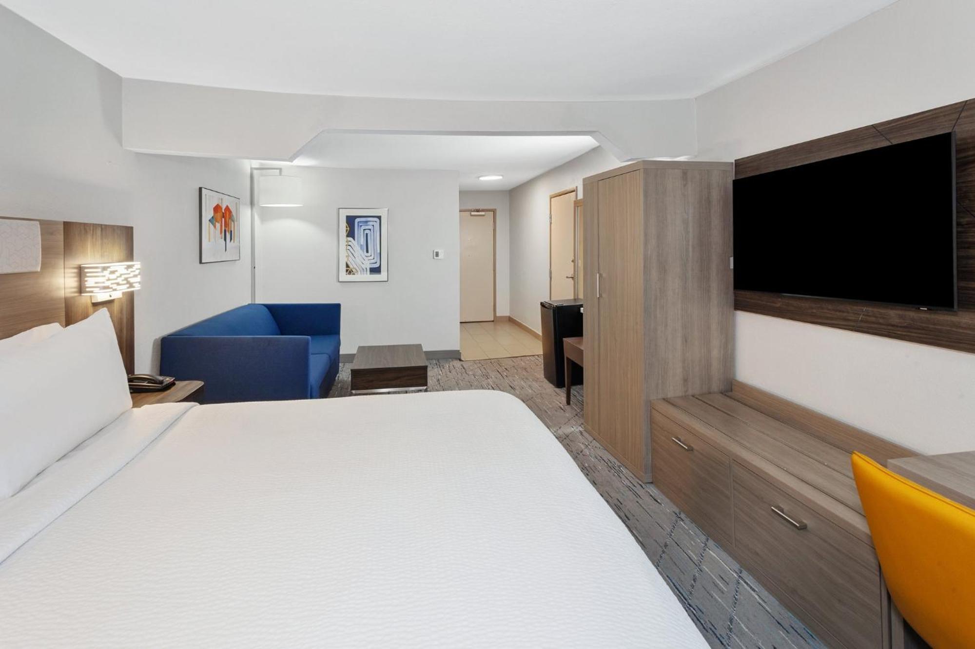 Holiday Inn Express & Suites Carmel North - Westfield By Ihg Экстерьер фото