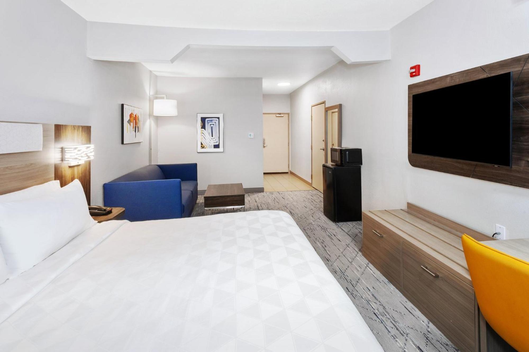 Holiday Inn Express & Suites Carmel North - Westfield By Ihg Экстерьер фото