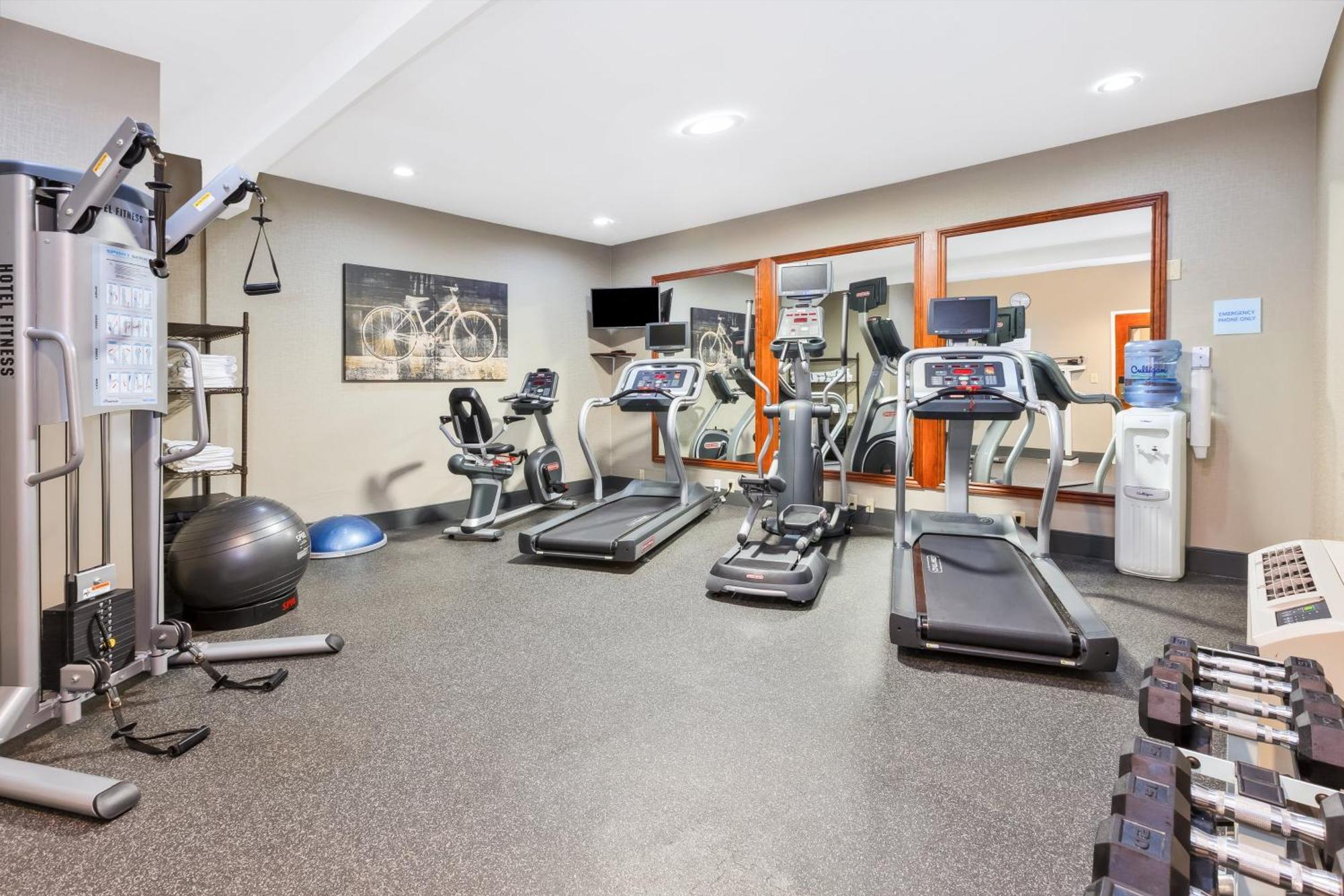 Holiday Inn Express & Suites Carmel North - Westfield By Ihg Экстерьер фото