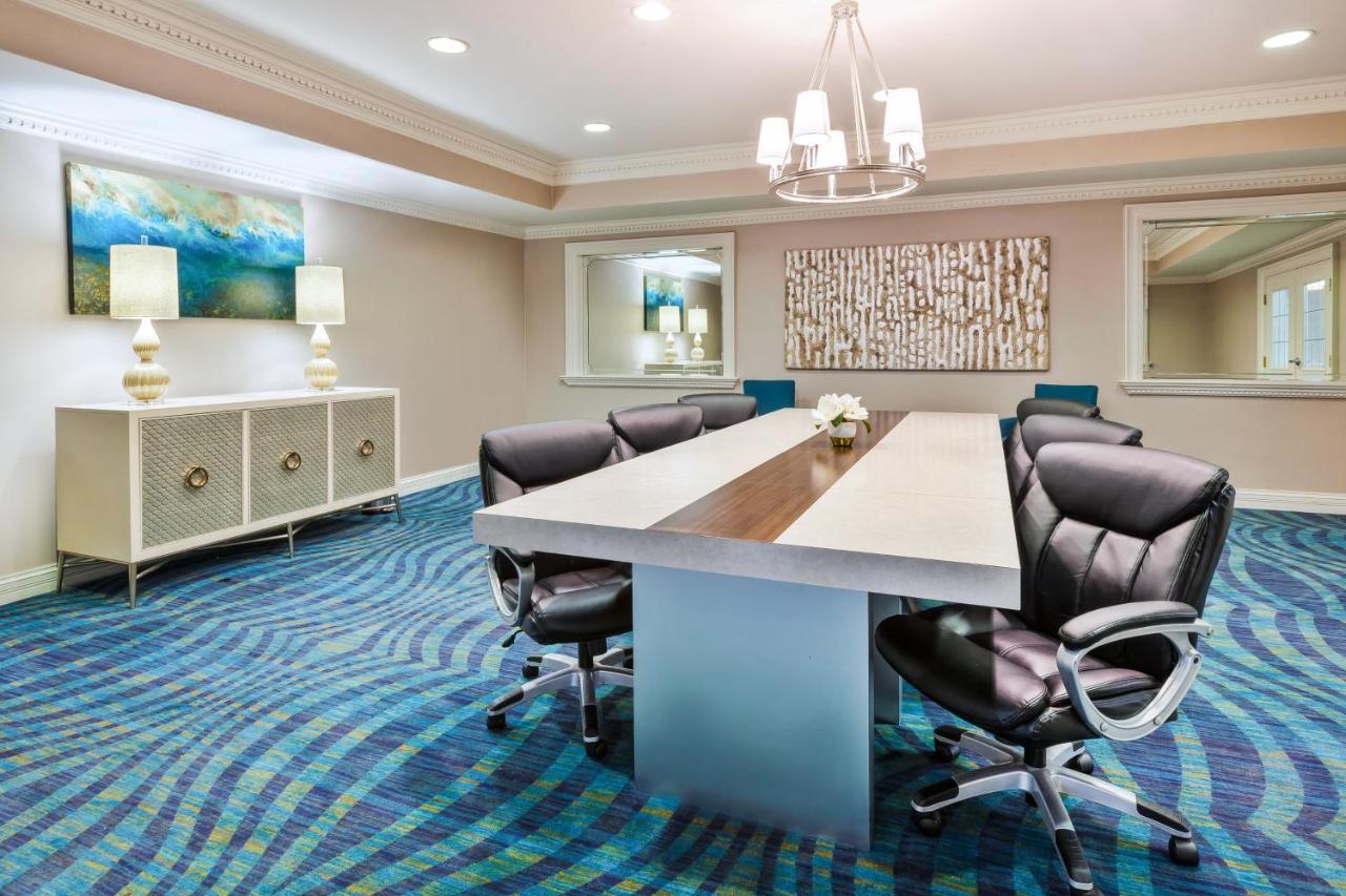 Holiday Inn Express & Suites Carmel North - Westfield By Ihg Экстерьер фото